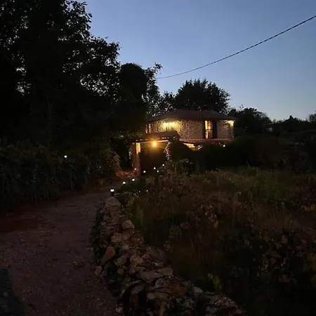 Casa Con Piscina *ribeira Sacra* بيت للعطل