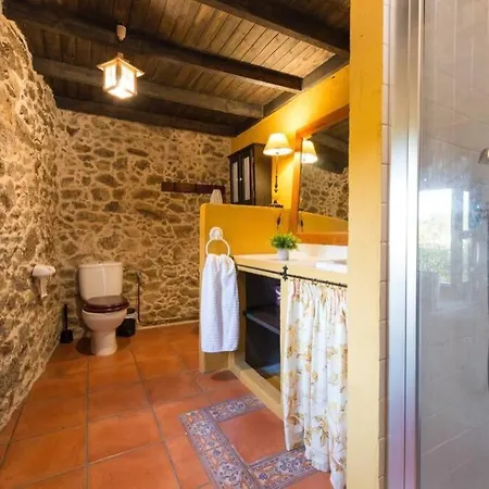 Casa Con Piscina *ribeira Sacra* Tatil Evi