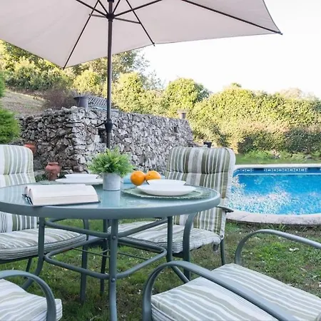 Casa Con Piscina *ribeira Sacra* Tatil Evi *