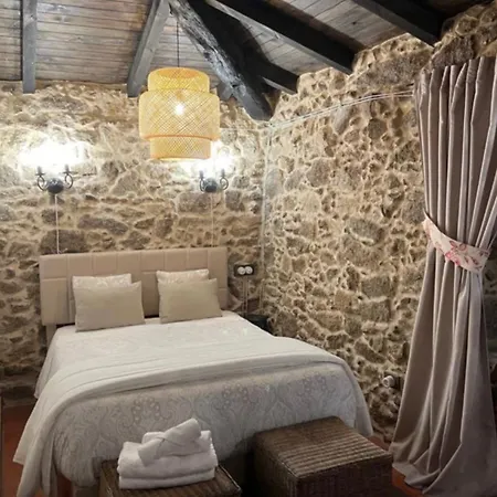 Casa Con Piscina *ribeira Sacra* Tatil Evi Santa María